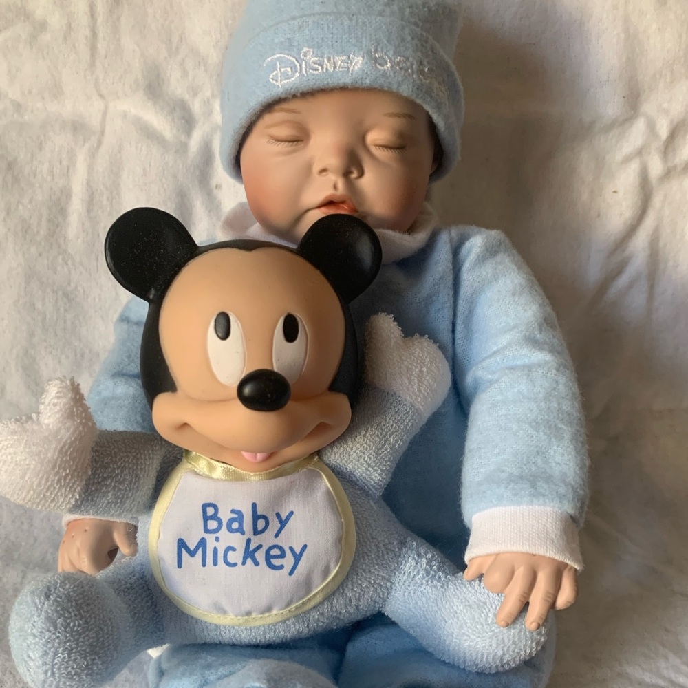 Yolanda Bello Disney Dolls